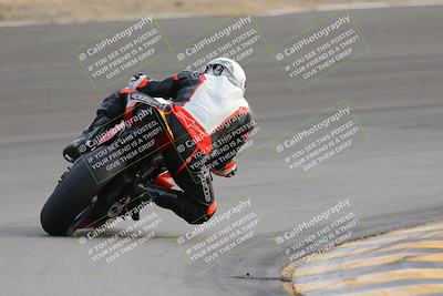 media/Dec-17-2022-SoCal Trackdays (Sat) [[224abd9271]]/Turn 10 Backside (120pm)/